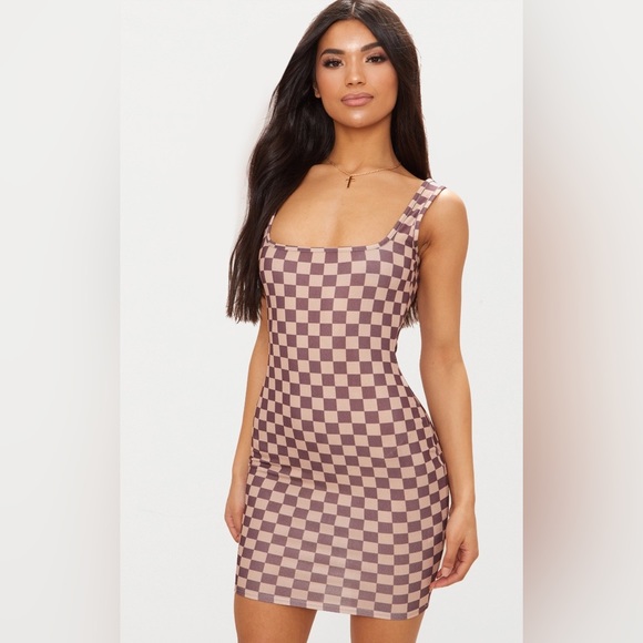 PrettyLittleThing Checkered Dress - Picture 1 of 6